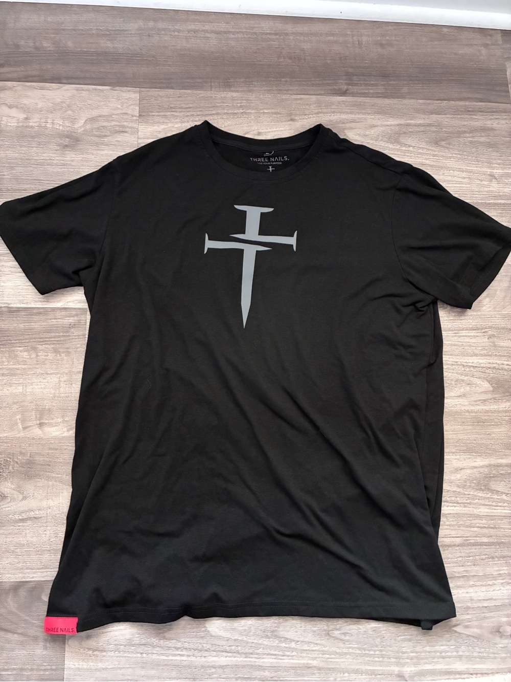 Three Nails black graphic tee XL